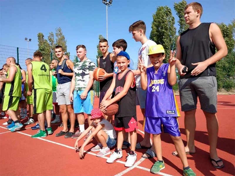 Павлоградцы приняли участие в баскетбольном чемпионате «Арабатская Стрелка-2018»