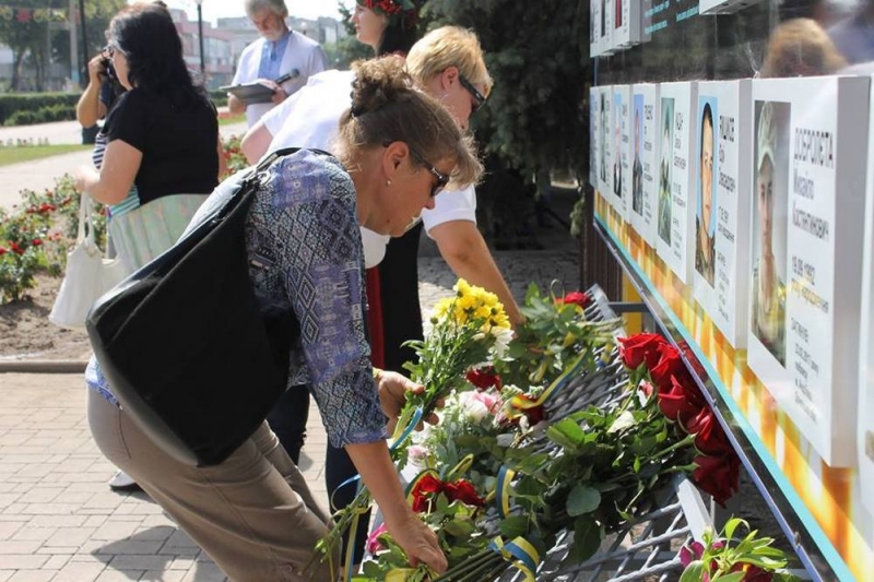 Павлоградцы почтили память погибших во время Иловайской трагедии (ФОТО)