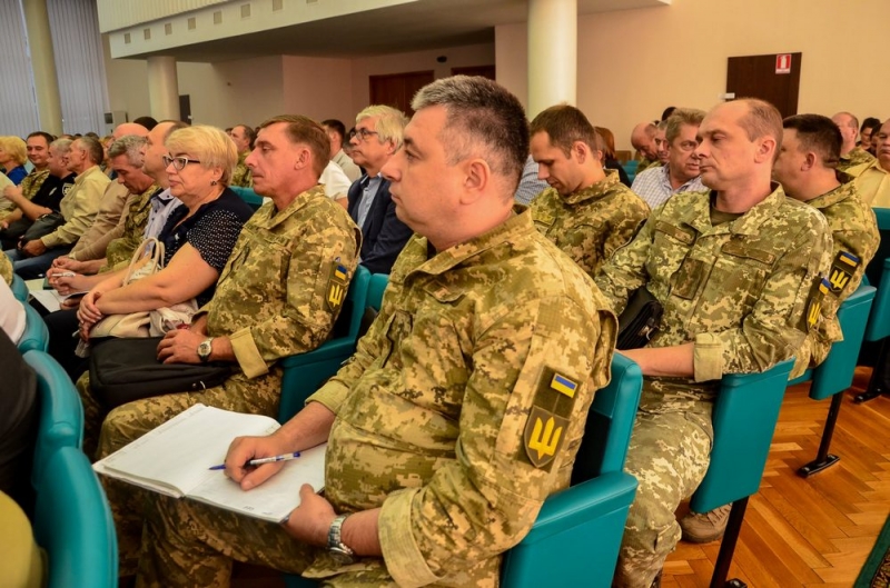 Осенью на Днепропетровщине в армию заберут свыше 1800 новобранцев