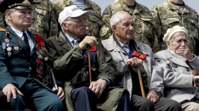 Ветераны получат по 3 тысячи гривен  до 5 мая.