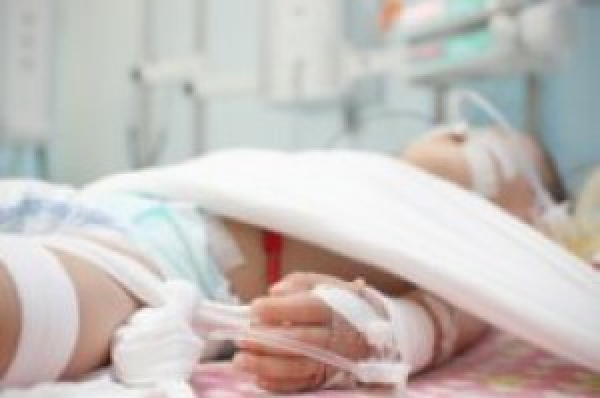 11-летний павлоградец упал с моста и получил удар током