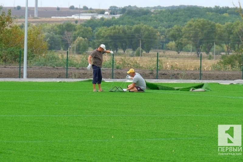 В Юрьевке современный стадион уже с профессиональным покрытием (ФОТО)