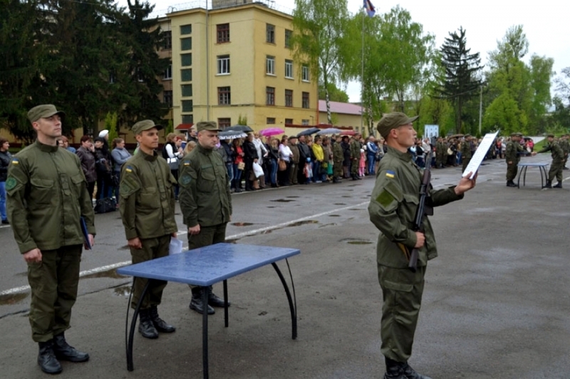 Первые 115 призывников Днепропетровщины примут присягу