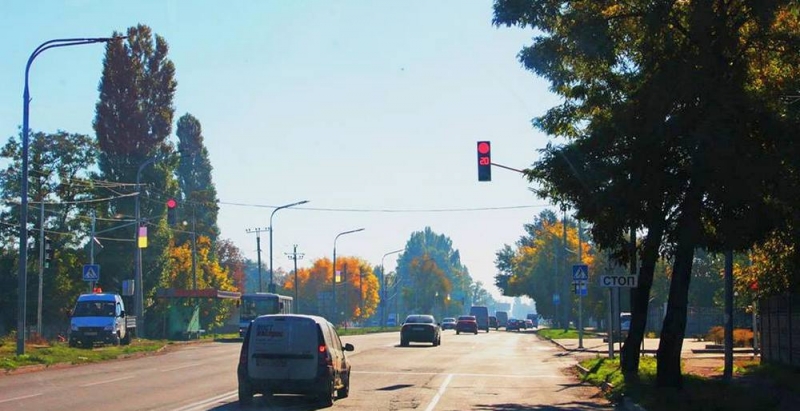 На опасном перекрестке Павлограда новый светофор заработал в тестовом режиме