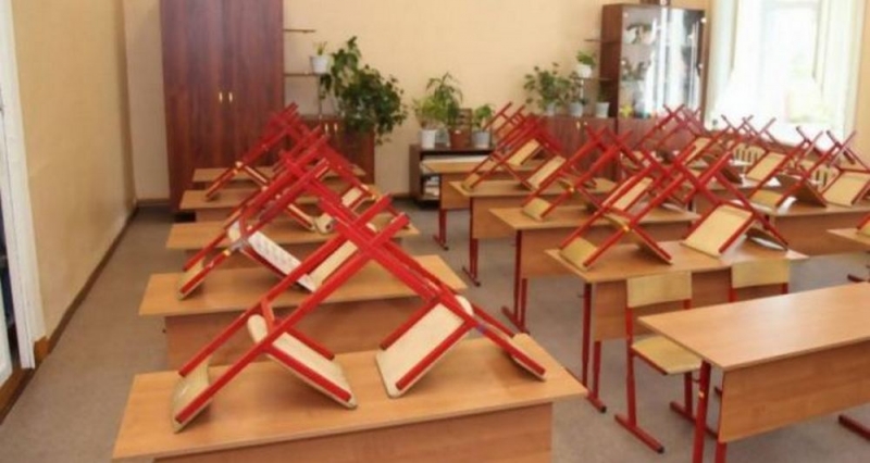 Ученикам Павлограда продлили каникулы на неопределенный срок