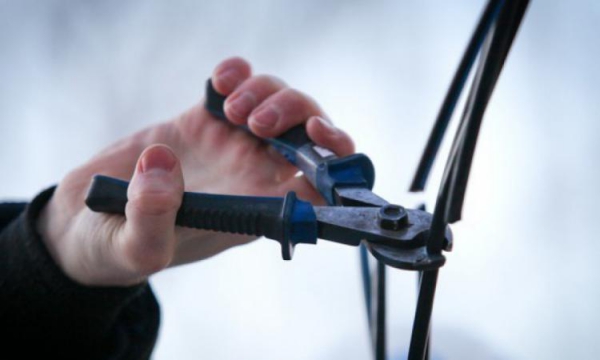 Воры телефонного кабеля снова оставили горбольницу №4 без связи