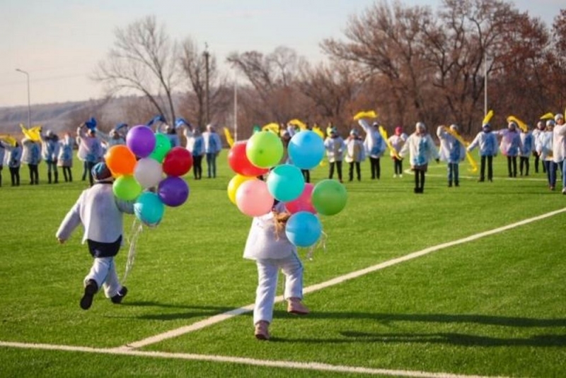 В Юрьевке торжественно открыли многофункциональный спортивный стадион (ФОТО)