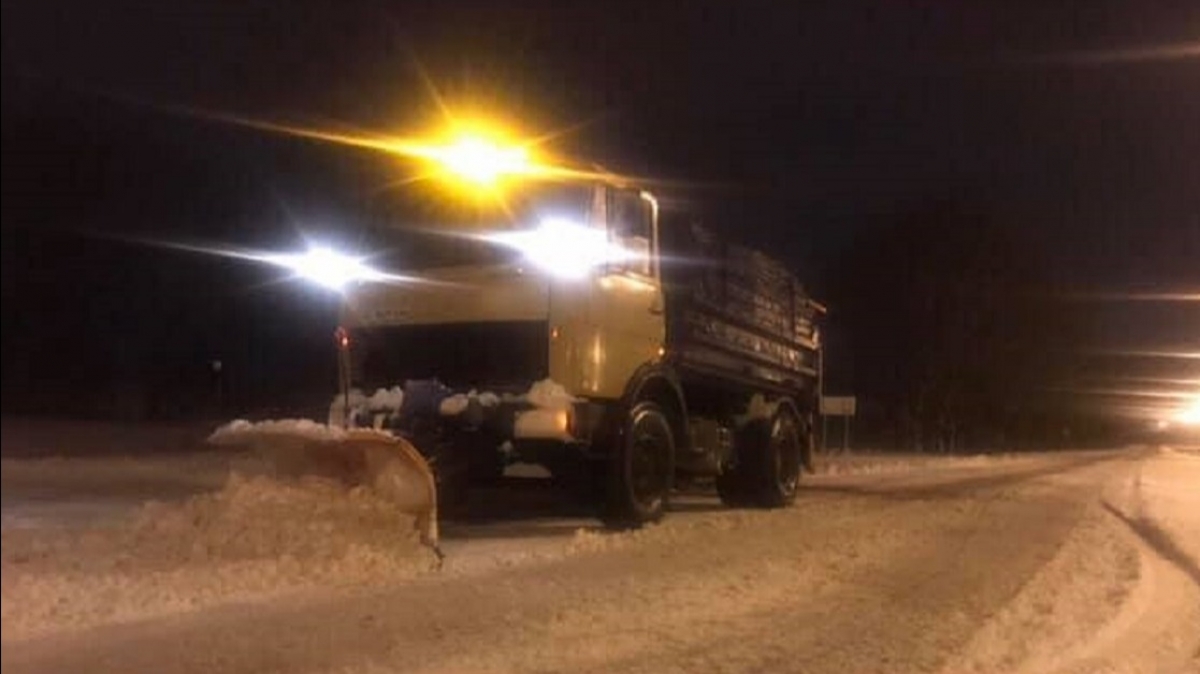 Из-за непогоды на дорогах Днепропетровщины ввели ограничение движения для автомобилей