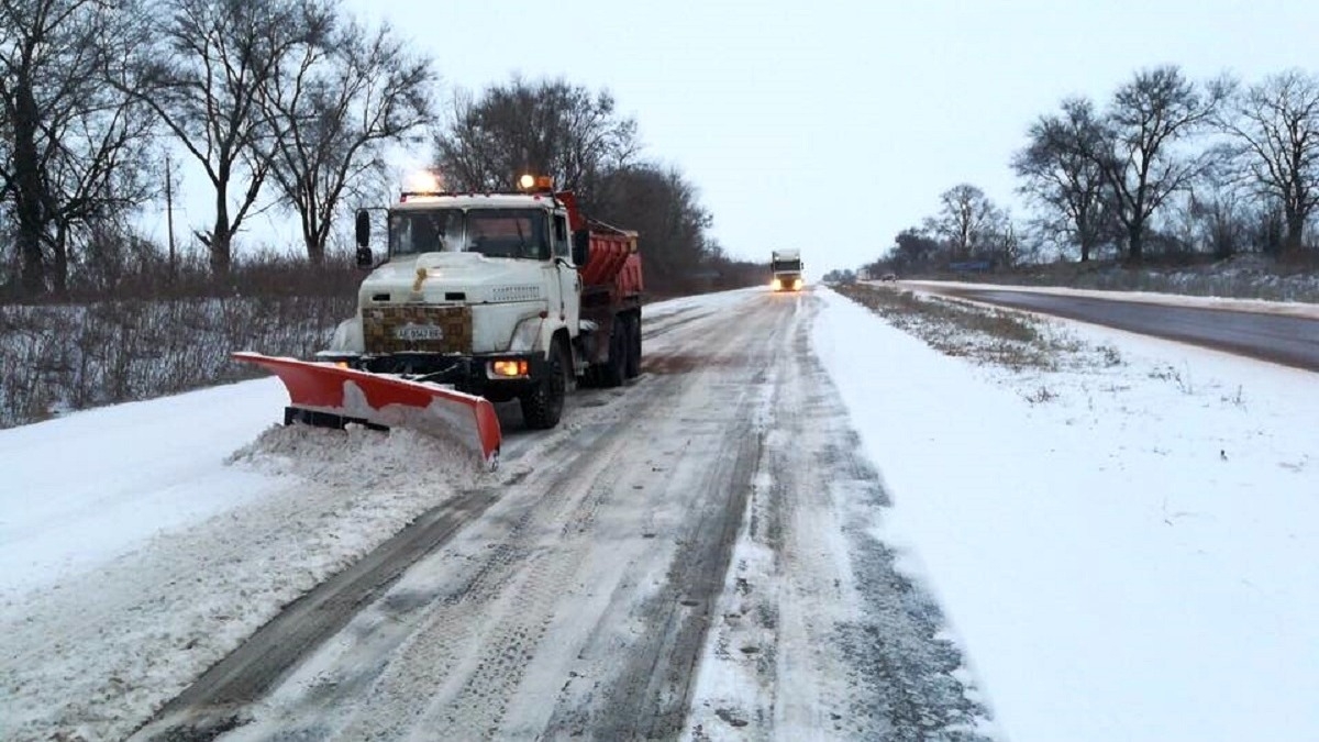 Дорожные службы Днепропетровщины работают в усиленном режиме