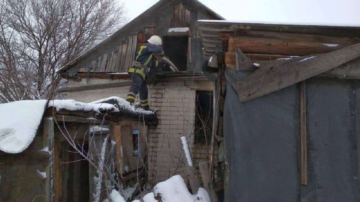 Первые часы 2019 года для спасателей Павлограда начались с пожаров