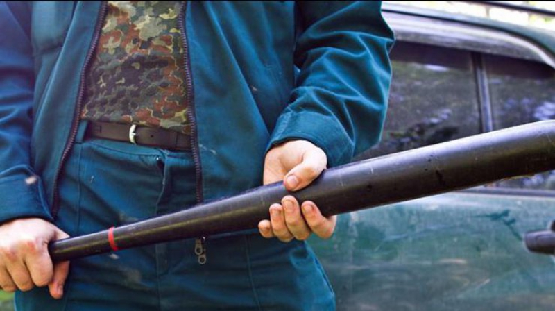 50-летняя женщина с сыновьями организовала разбойное нападение на таксиста в Павлограде