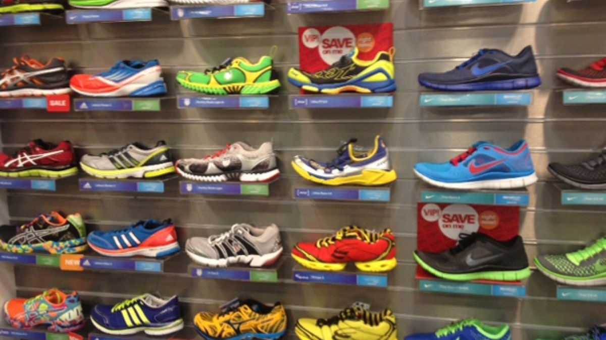 Как выбрать обувь для занятий в спортзале и фитнесом - рекомендации Estafeta.ua