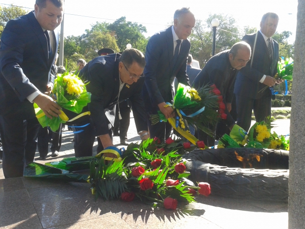 Павлоградцы отдали дань памяти погибшим воинам