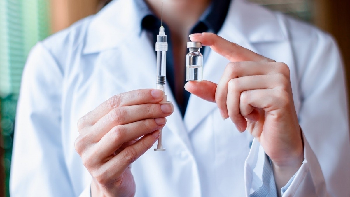 Вакцины против кори, краснухи, эпидемического паротита, полиомиелита и гепатита поступили в больницы по всей области