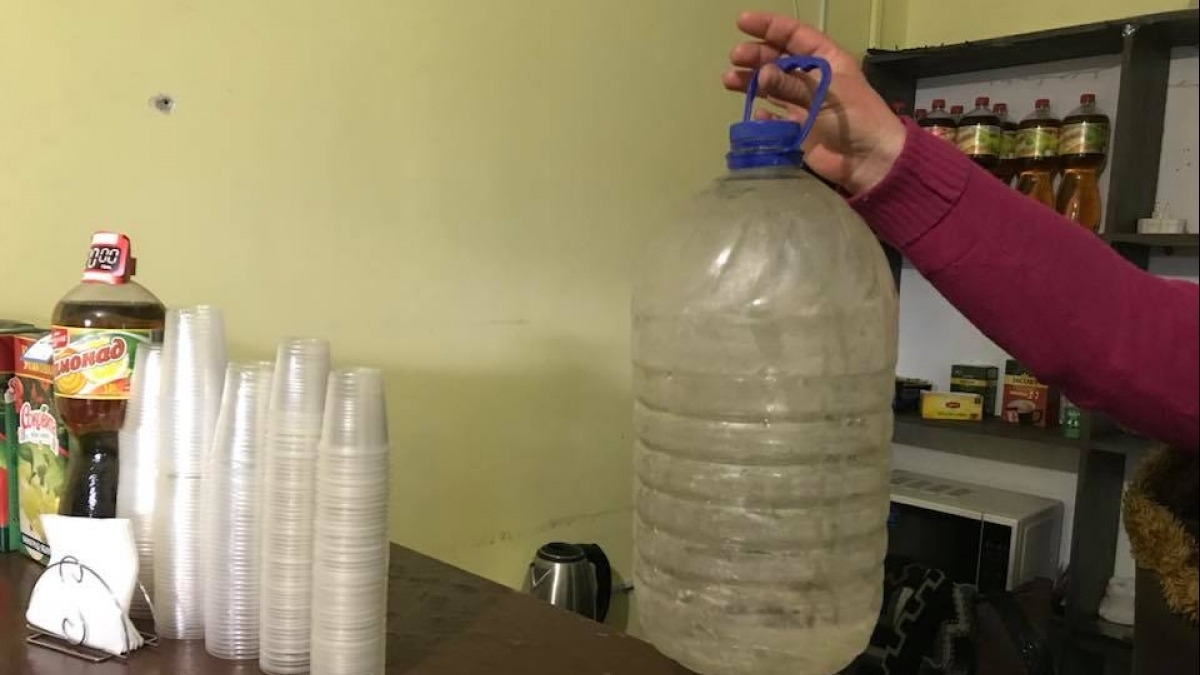 В Шинке возле Орбиты продавали контрафактный алкоголь на разлив